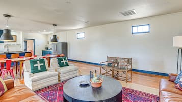 Apartment (0 Bedroom) | Interior