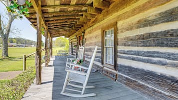 Apartment (3 Bedrooms) | Terrace/patio