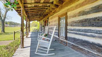 Apartemen (3 Bedrooms) | Bagian depan properti