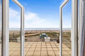 House - The Coastal Crab - Family-friendly Three-bed Beach House in Pevensey (Pevensey)