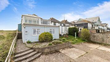 Rumah | 3 kamar tidur dan internet