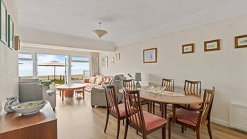 House | 3 bedrooms, Internet