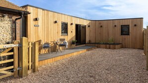 Room - Modern 2-bed Cabin Near West Wittering Beach (Chichester)
