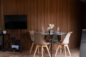 Suite | 2 bedrooms, Internet