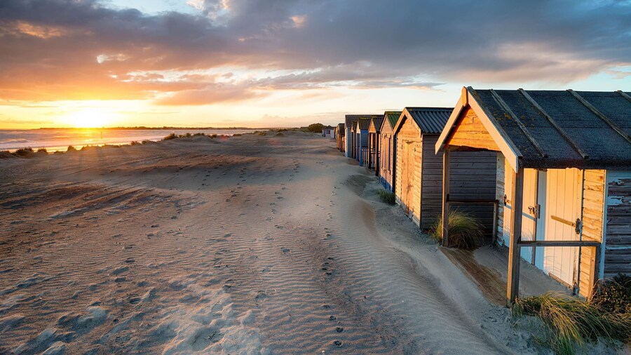 Chic Coastal Retreat - 5-min Stroll to Beach