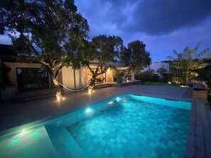 Piscine extérieure, piscine chauffée