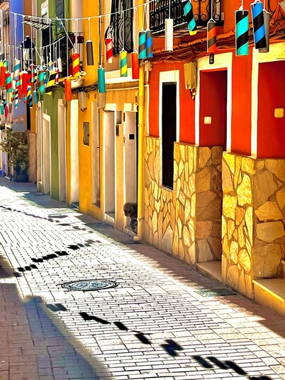 Beautiful house in Villajoyosa with sea views in the colorful hanging houses
