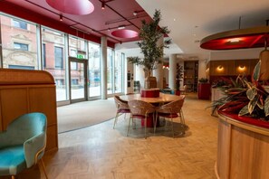 Lobby sitting area - For Students Only  Thoresby Hall in Central Leeds (Leeds)