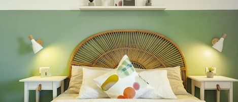 1 Schlafzimmer, Schreibtisch, Bügeleisen/Bügelbrett, Reisekinderbett