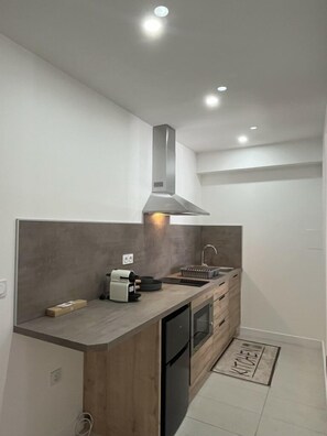 Private kitchen - AppartHôtel Elite Forbach Centre (Forbach)