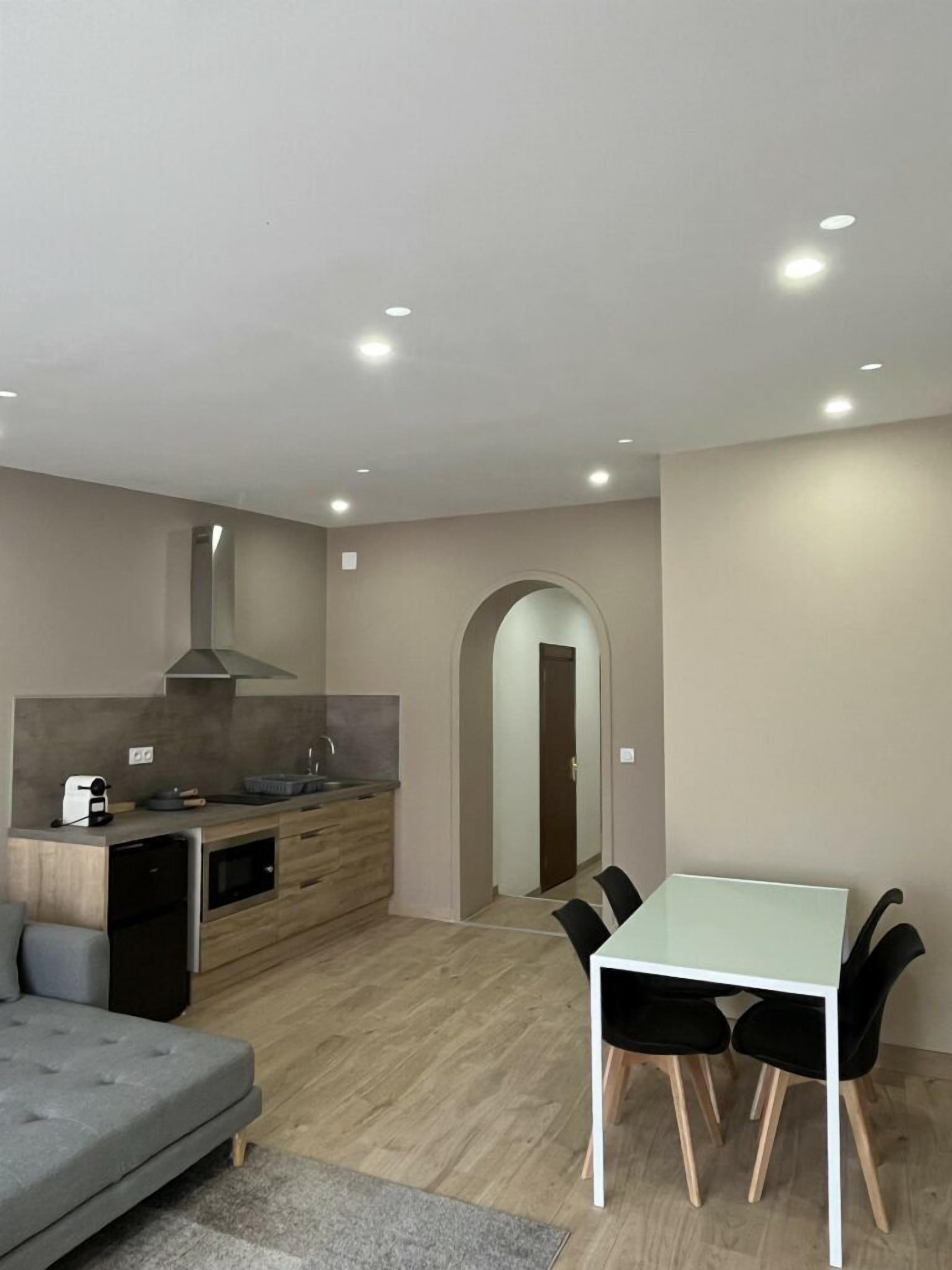 Familienapartment, Terrasse, Stadtblick | Eigene Küche