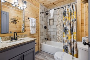Cabin, 3 Bedrooms | Bathroom