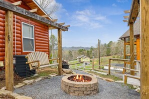 Property grounds - Starlight Valley 3 Bedroom Cabin (Sevierville)