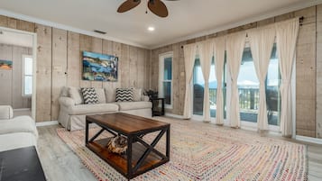 Rumah, 4 kamar tidur | Area keluarga