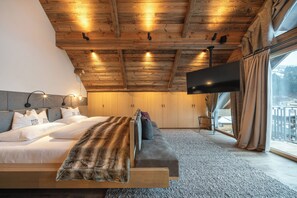 Luksustrehytte, fjellutsikt | 2 soverom, sengetøy av topp kvalitet og minibarvarer (inkludert)