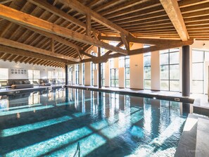 Apartment | Pool | Outdoor pool - Apartment in Megeve Near Ski Slopes (Megeve)
