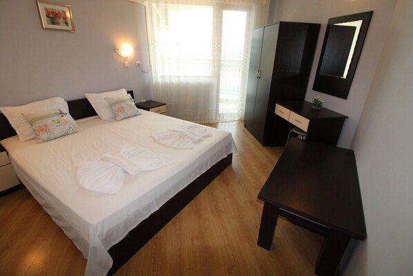 1 bedroom, iron/ironing board, bed sheets