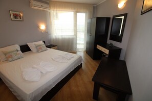 1 bedroom, iron/ironing board, bed sheets