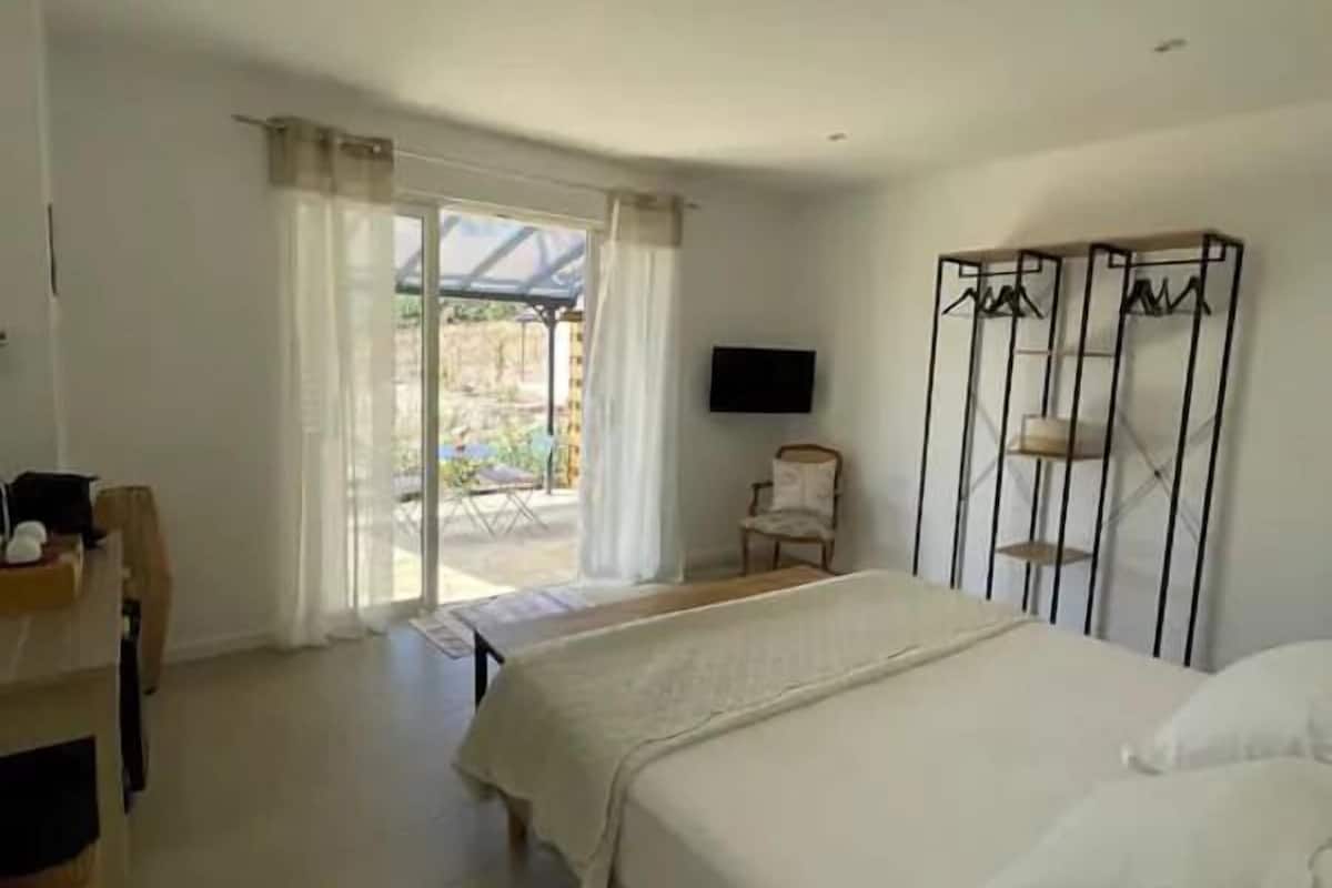 Suite – classic, terrasse, fjellutsikt | 1 soverom og wi-fi (inkludert)