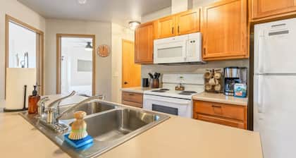 NEW! Centrally Located & 3-Minute Walk to Downtown