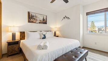 2 habitaciones, cuna de viaje, wifi gratis y ropa de cama
