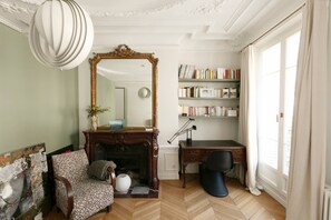 Interior - Rue de Bourgogne II by onefinestay (Paris)