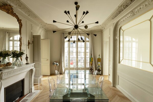 Dining - Avenue Niel by onefinestay (Paris)