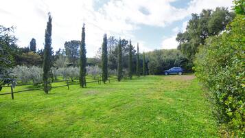 Family Chalet, 1 Bedroom, Microwave, Mountainside (Piccola Fattoria) | Garden