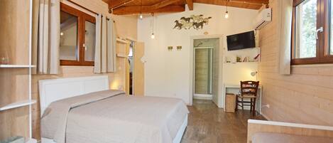 1 Schlafzimmer, BĂŒgeleisen/BĂŒgelbrett, WLAN, BettwĂ€sche