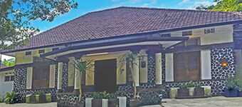 Hotel O Bogor near Kebun Raya Bogor formerly Guest House Saputra