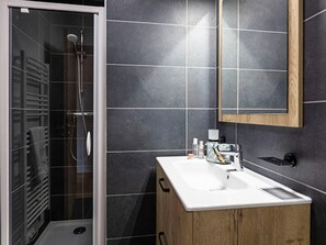 Apartment | Bathroom - Apartment in France Near Scenic Cafes & Markets (Les Deux Alpes)