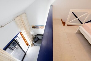 1 slaapkamer, een strijkplank/strijkijzer, beddengoed