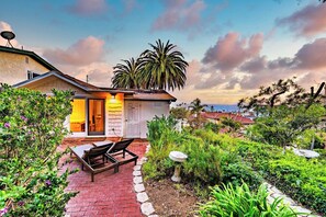 Exterior - 20% Off May 20-22 Amazing Reviews & Views, Hot Tub (Ventura)