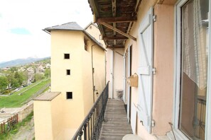 Exterior detail - 200m from shops, 1st floor, balcony, tv, 40m², Serre Chevalier (Briançon)