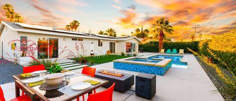 屋外ダイニングエリア