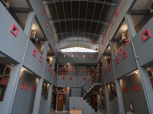 Hotel O Palembang Near Bumi Sriwijaya Stadium Formerly HPA Homestay