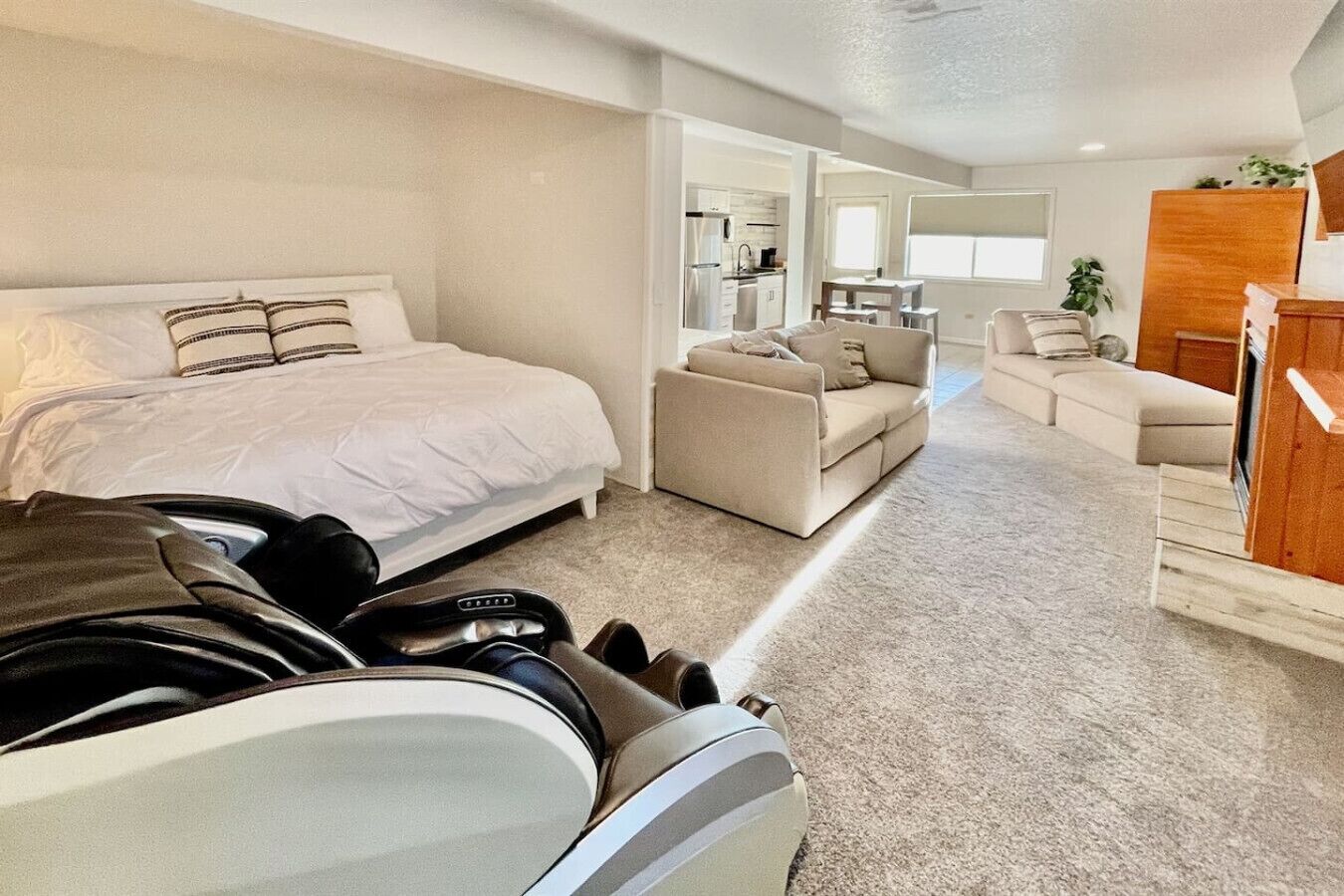 1 bedroom, desk, iron/ironing board, WiFi