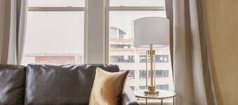 Top Floor 2 Bedroom Loft Overlooking Downtown!