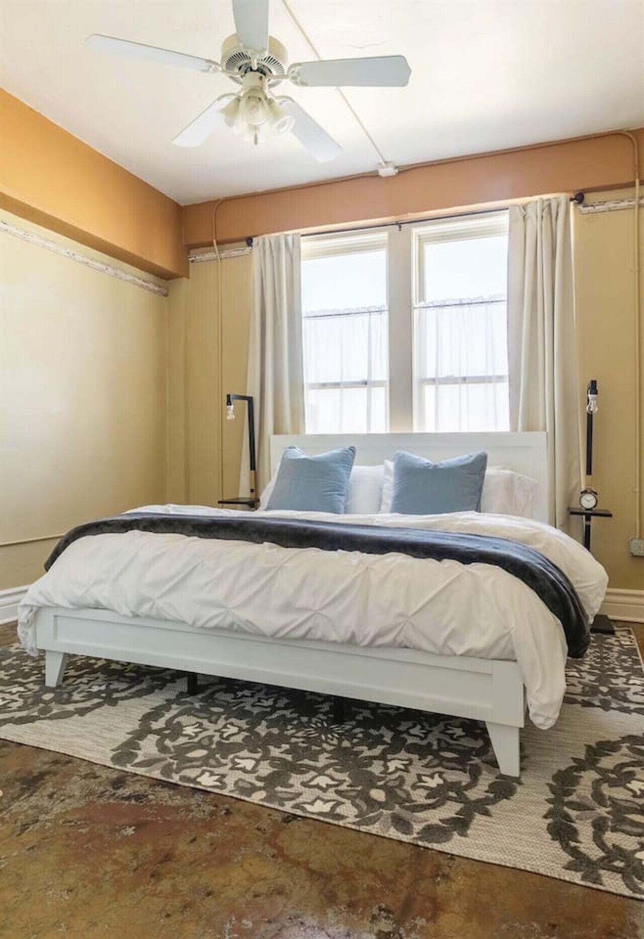 2 Schlafzimmer, Schreibtisch, Bügeleisen/Bügelbrett, WLAN