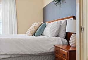 3 bedrooms, desk, iron/ironing board, travel cot