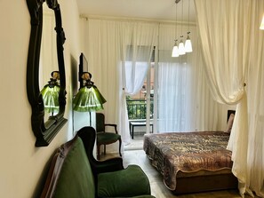 2 habitaciones, tabla de planchar con plancha, wifi y ropa de cama