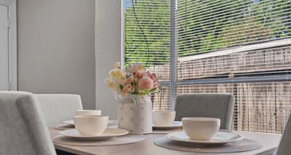 Spring Escape - 7 Miles From IAH