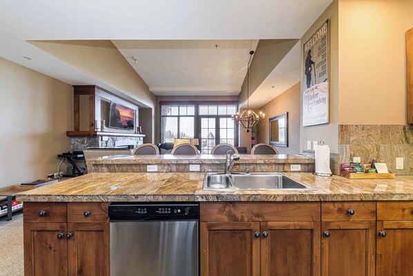 Microwave, stovetop, dishwasher, coffee/tea maker