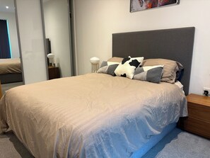 1 bedroom, free WiFi, bed sheets