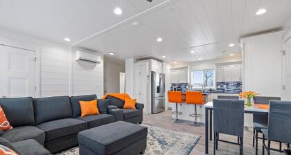 UNIQUE HOME/Branson Landing/Trolley Stop/Gazebo