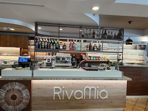 Bar (on property) - Hotel RivaMia (Riva del Garda)