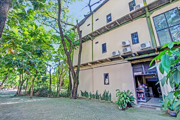 Front of property - Hotel O Semarang near Bandara Ahmad Yani formerly Rumah Ceria (Semarang)