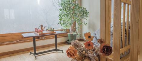 15-inch Smart TV with satellite channels