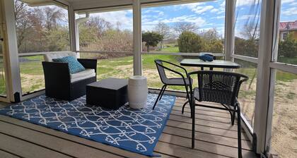 Beautiful Bray Cottage on the Vineyard