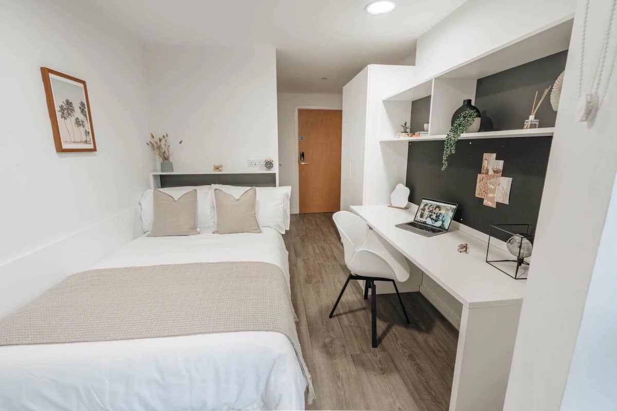 Apartment, Non Smoking | Langsir/tirai gelap terus, Wi-fi percuma, cadar katil